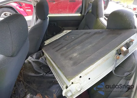 2002 Nissan Frontier Xe-V6 from USA, damaged, VIN 1N6ED27T82C390768